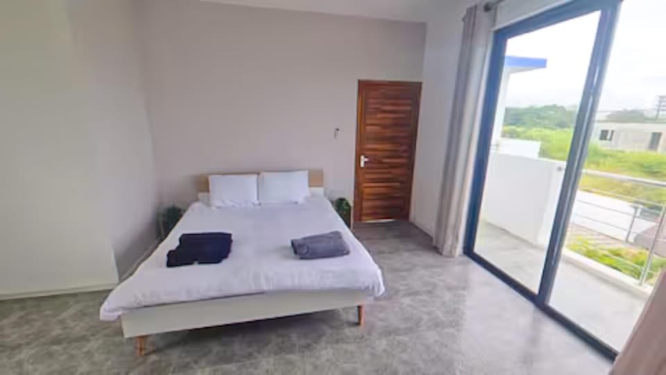 Bed, Balcony/Terrace, Bedroom, towels