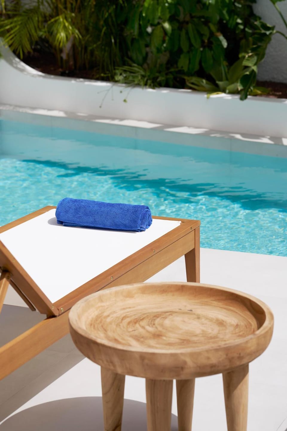 Pool view, Swimming pool, sunbed