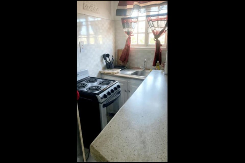 Cozy 1 of 5 Apartment in the Heart of Ocho Rios Apartment in Ocho Rios