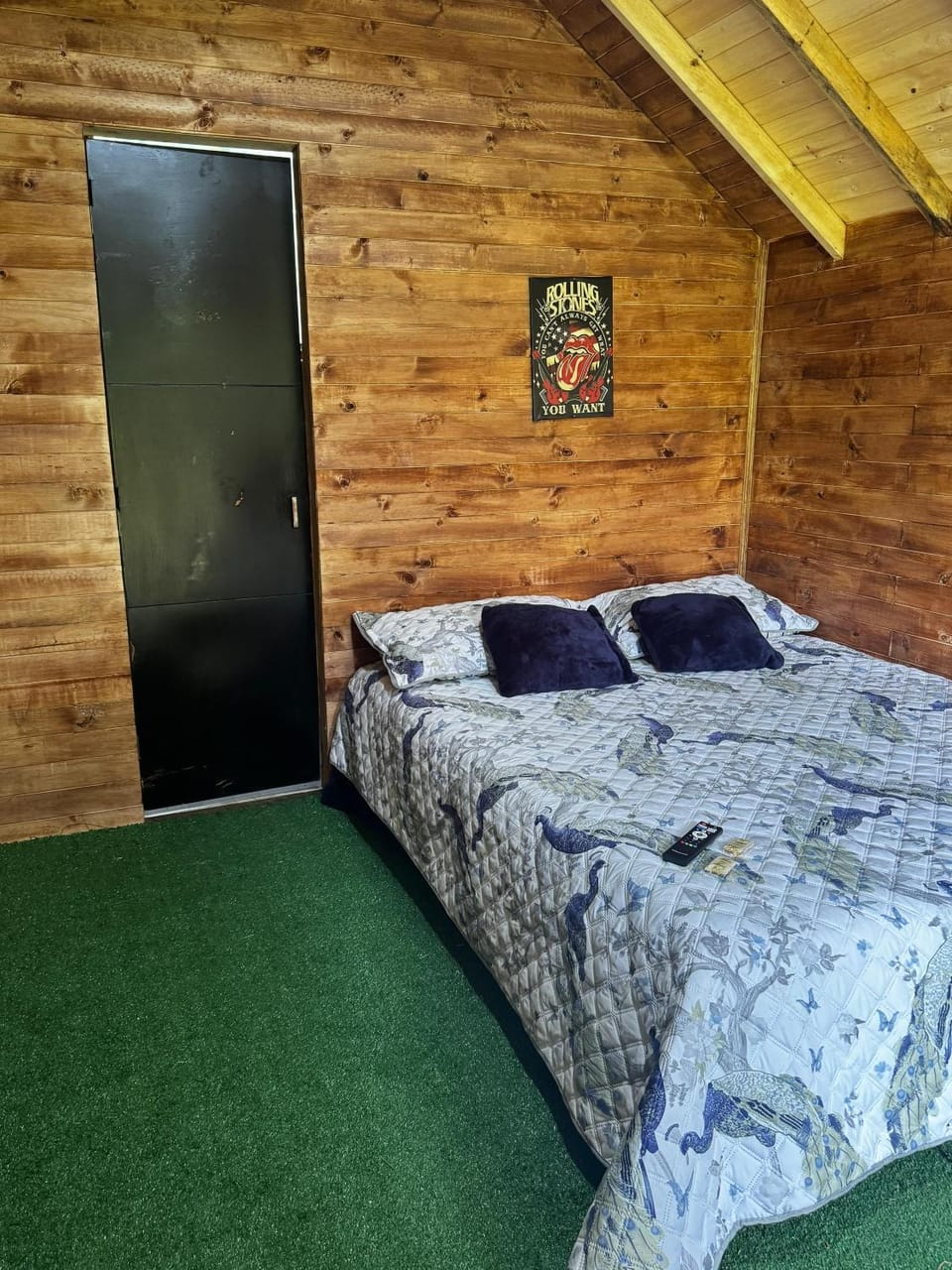 Cabañas del bosque - La casa en la piedra Campground/ 
RV Resort in Cundinamarca, Colombia