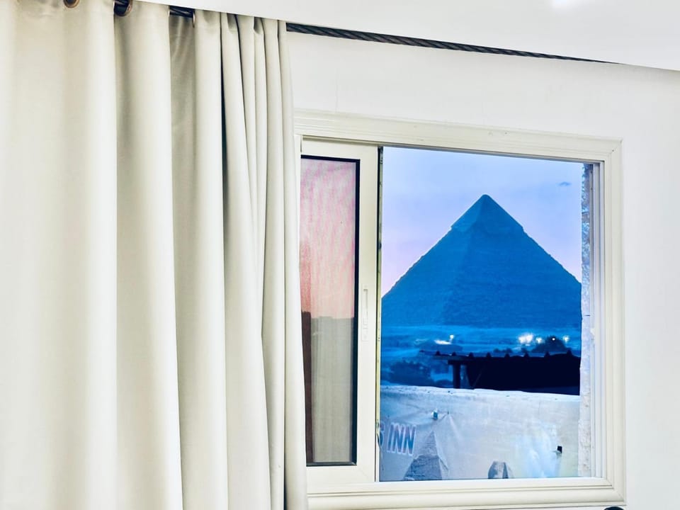 great sunset pyramids inn Hotel in Egypt