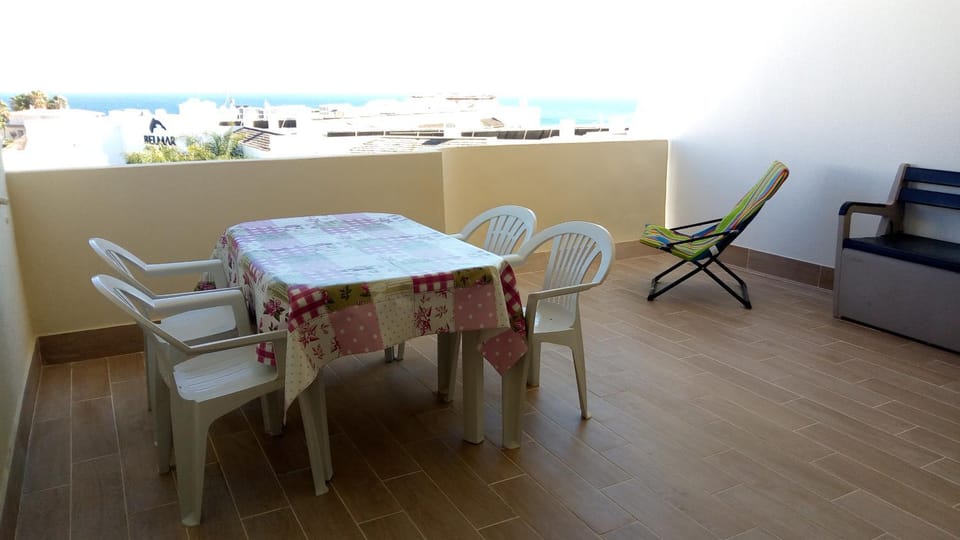 Balcony/Terrace, Food and drinks, Sea view, Area and facilities