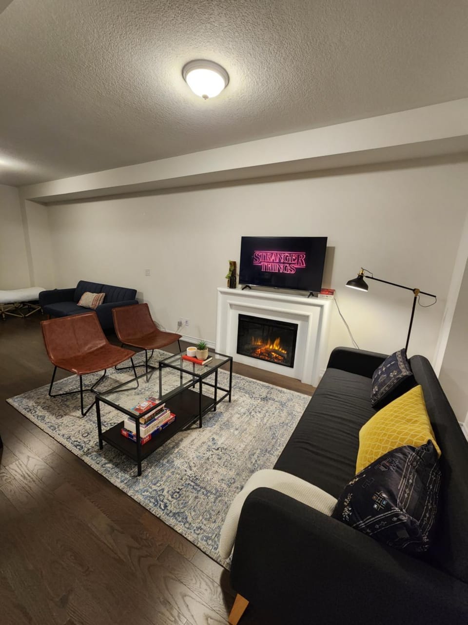Cozy Home for 10 people House in Kitchener