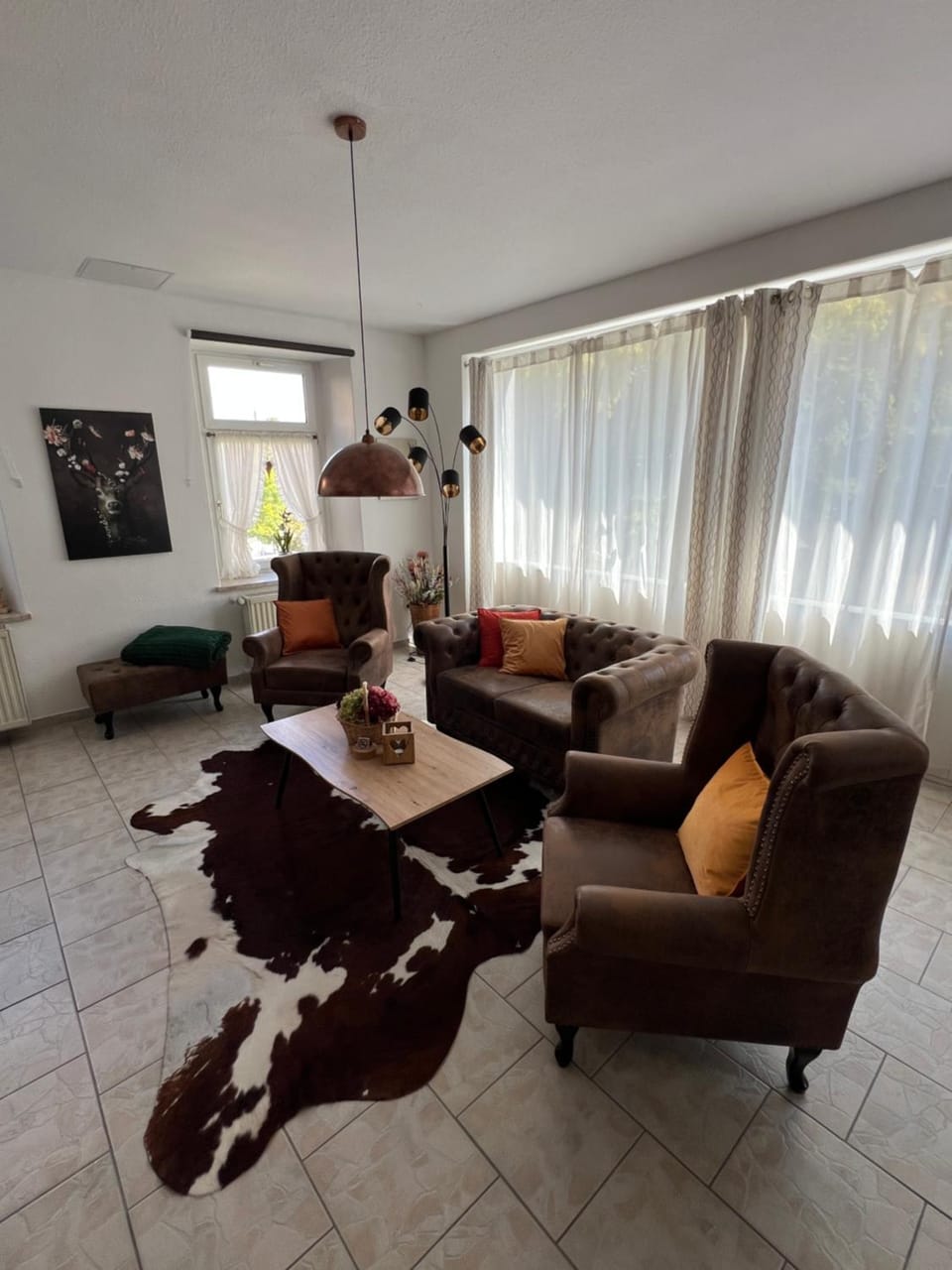Living room, Seating area