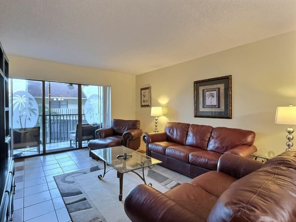 Bay Oaks - E53 House in Siesta Beach