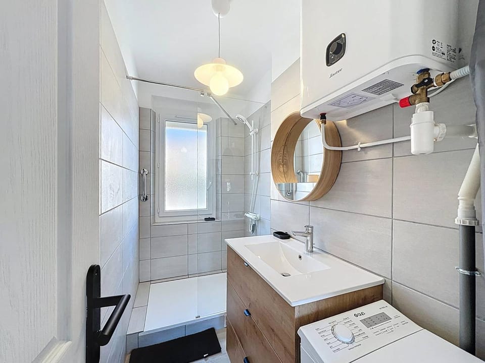 Appartement en Bord de Mer avec Climatisation - FR-1-770-59 Apartment in La Cadière-d'Azur