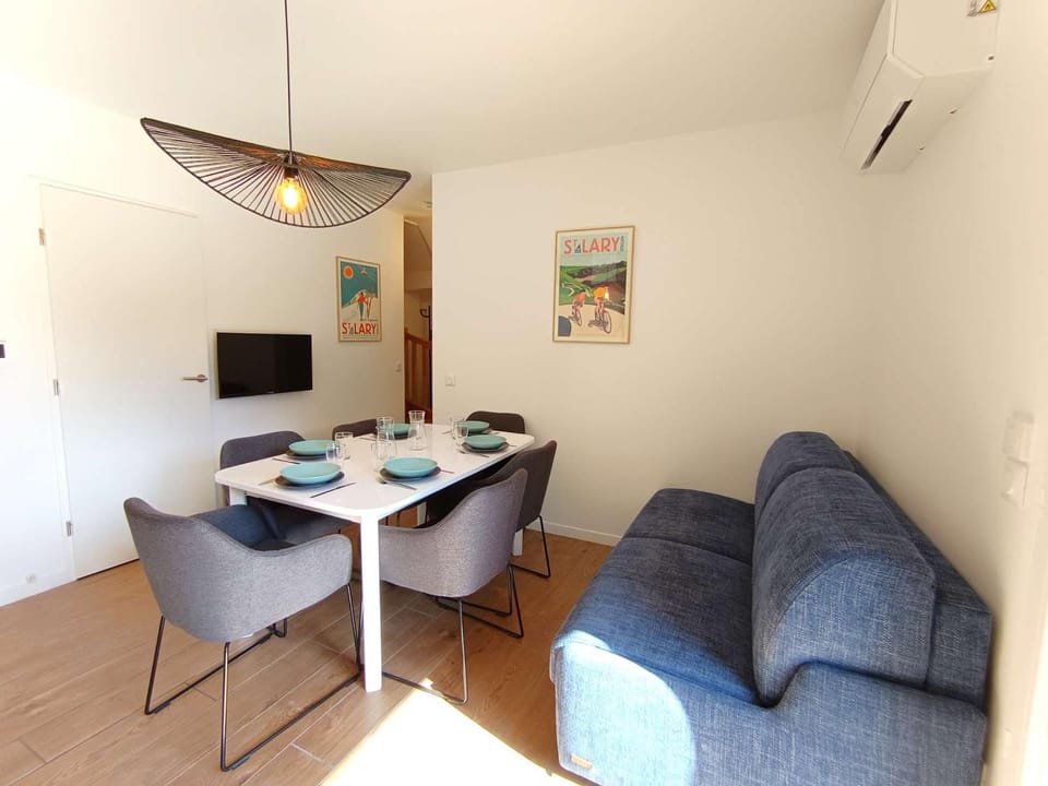 T2 Cabine 6 Pers. Saint-Lary-Soulan avec Balcon et WIFI - FR-1-457-390 Cabin in Saint-Lary-Soulan