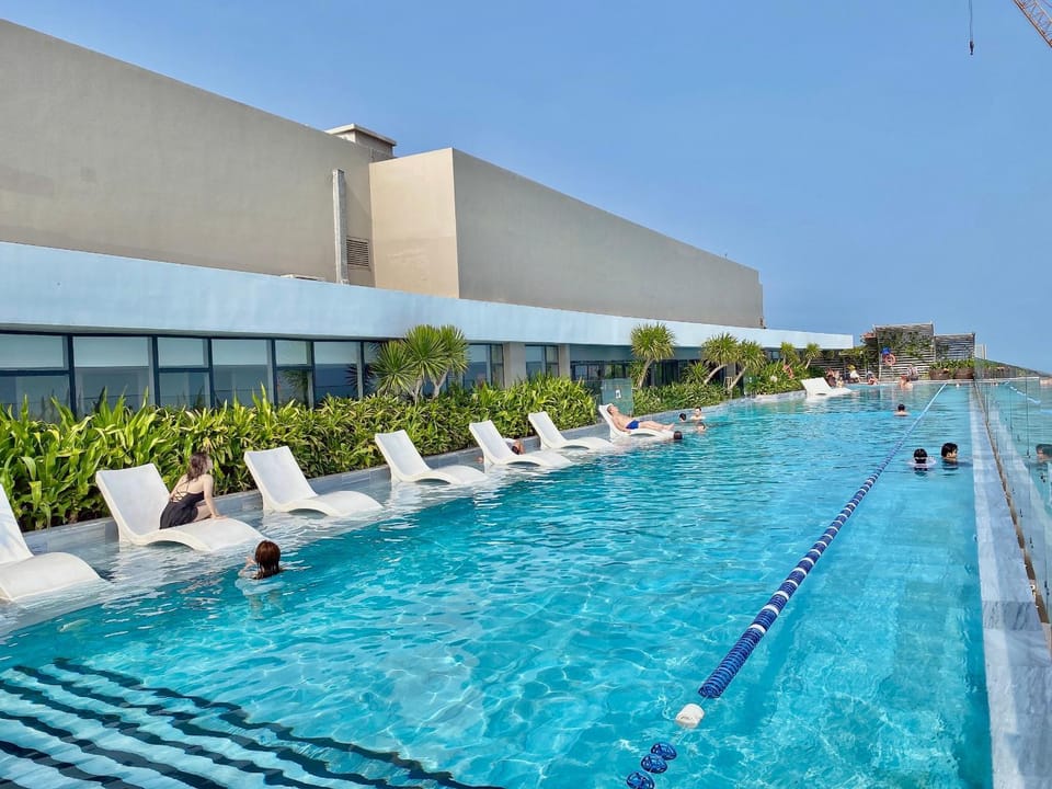 Swimming pool, Swimming pool
