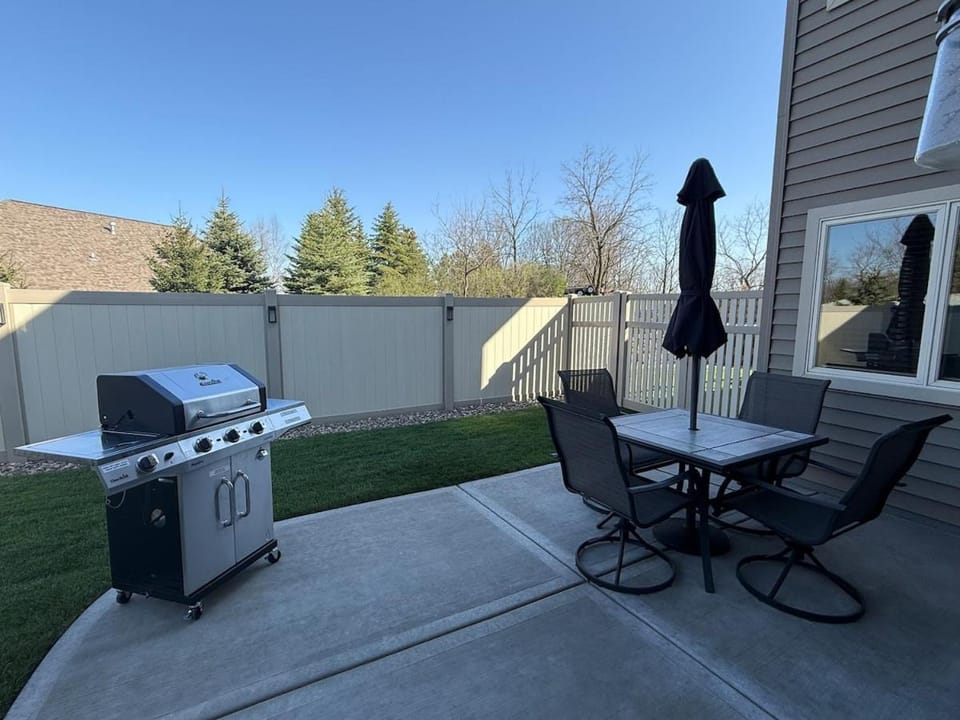 Patio, BBQ facilities, Balcony/Terrace
