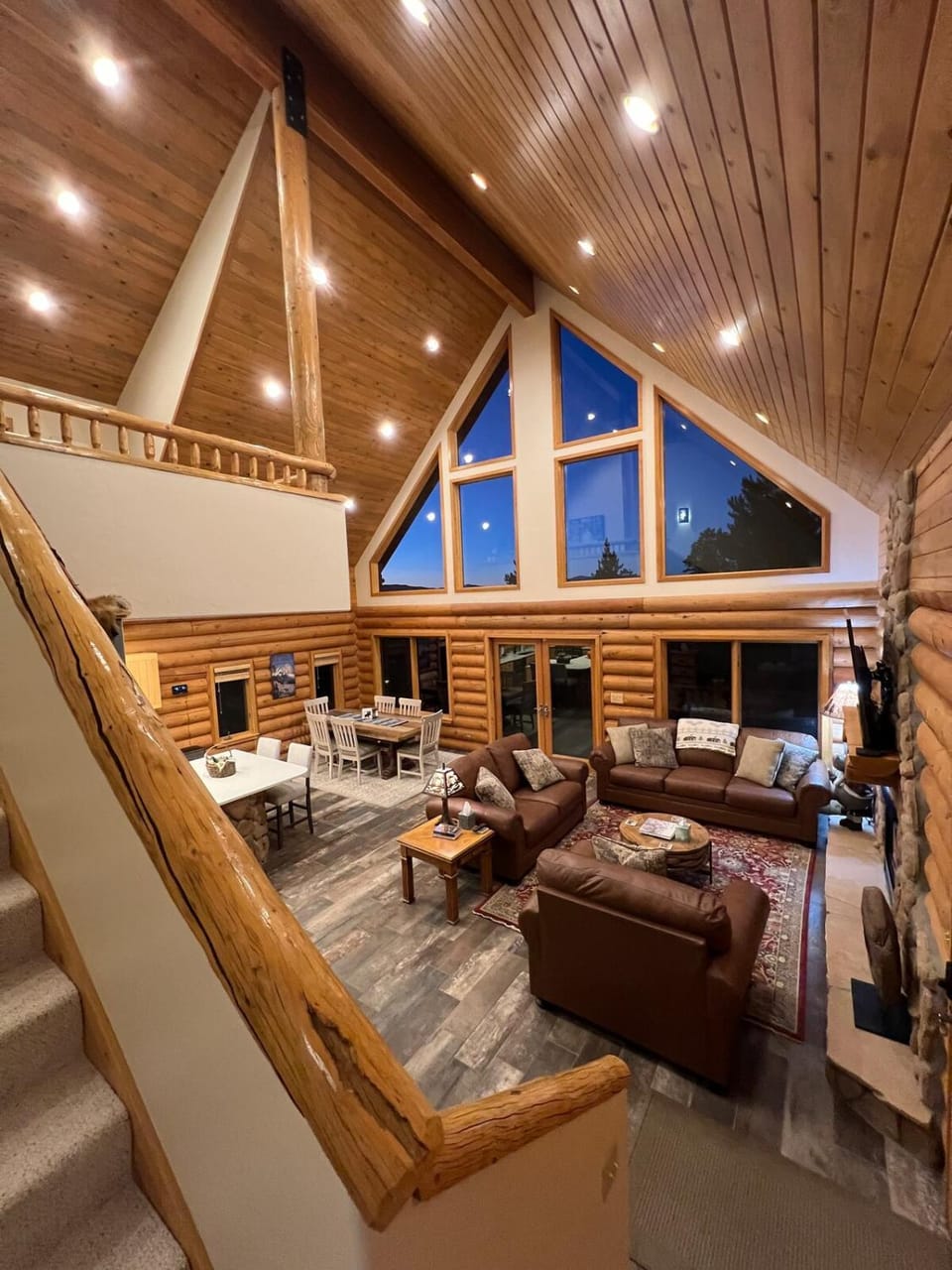Granby Panoramic Paradise! Hot tub and firepit! House in Granby