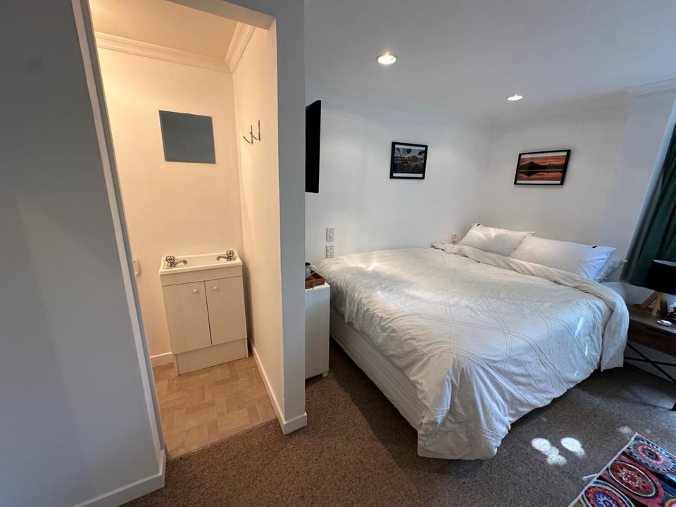 Toilet, Bedroom