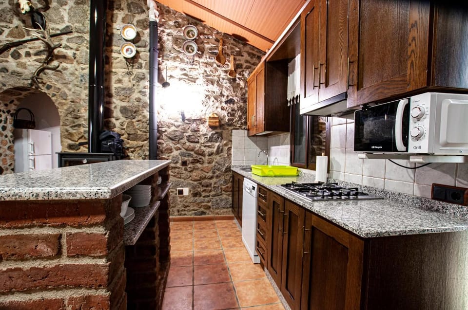 Alojamiento Rural Los Abuelos del Navaltorno House in Castile-La Mancha