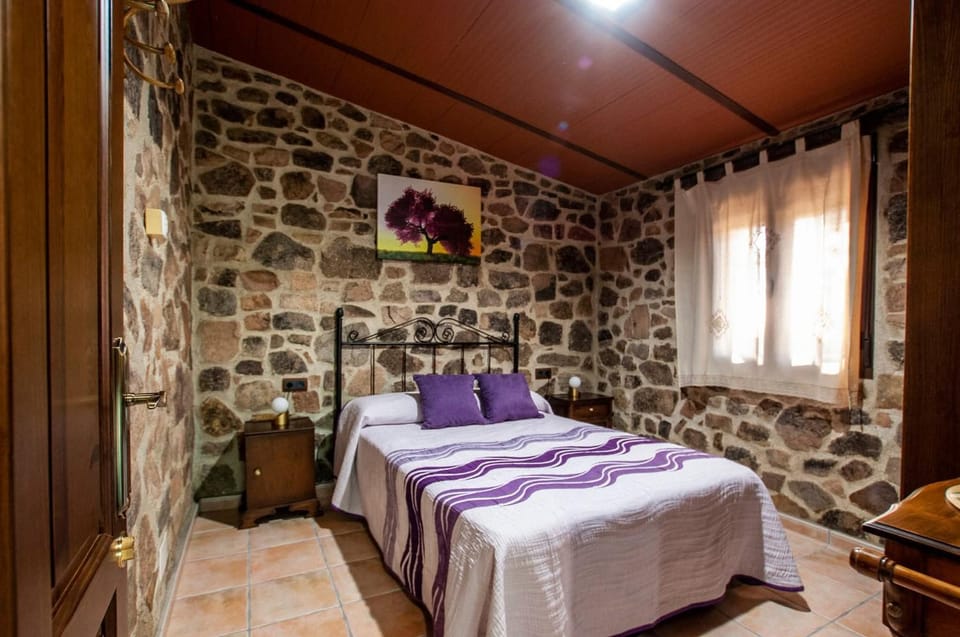 Alojamiento Rural Los Abuelos del Navaltorno House in Castile-La Mancha