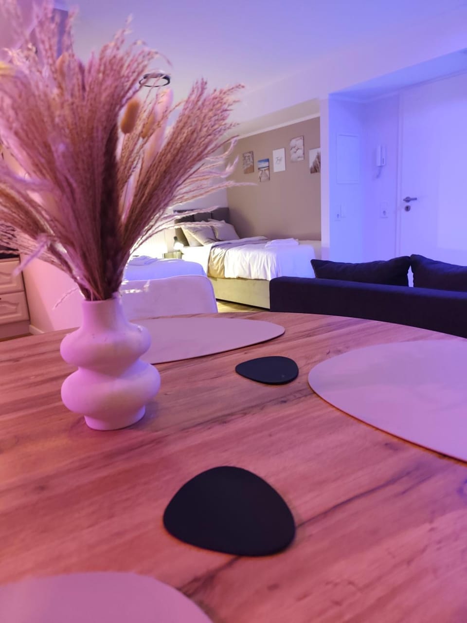 Seating area, Dining area