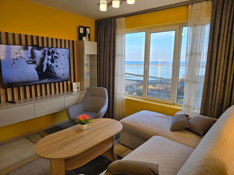 TV and multimedia, Beach, Beach