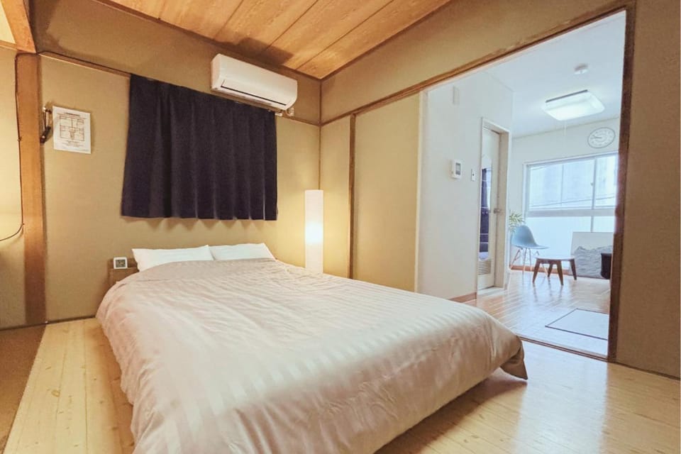 Bed, Photo of the whole room, Bedroom, air conditioner