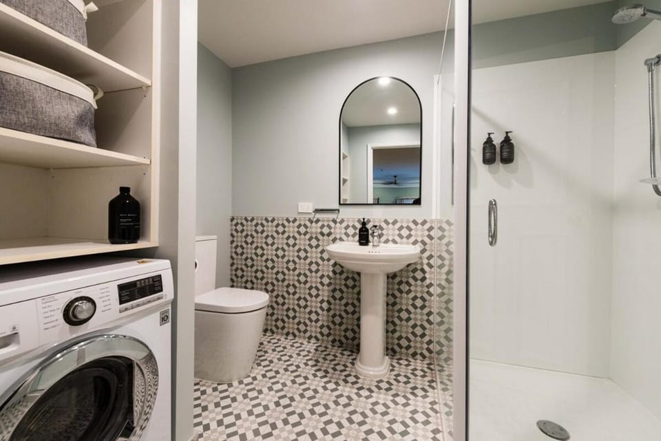 1 Bedroom Apartment Pool Car Park Cathedral Square Apartment in Christchurch
