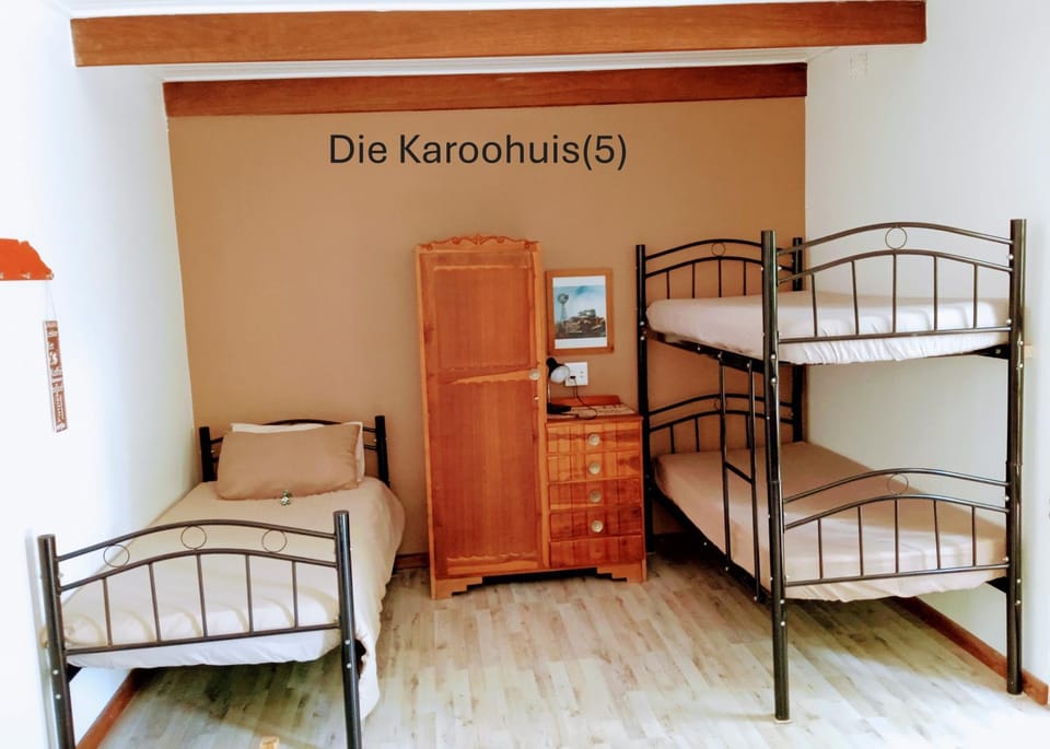Living room, Bedroom, bunk bed