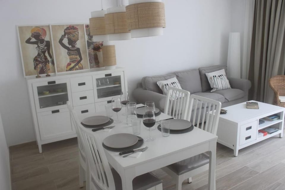 Living room, Dining area