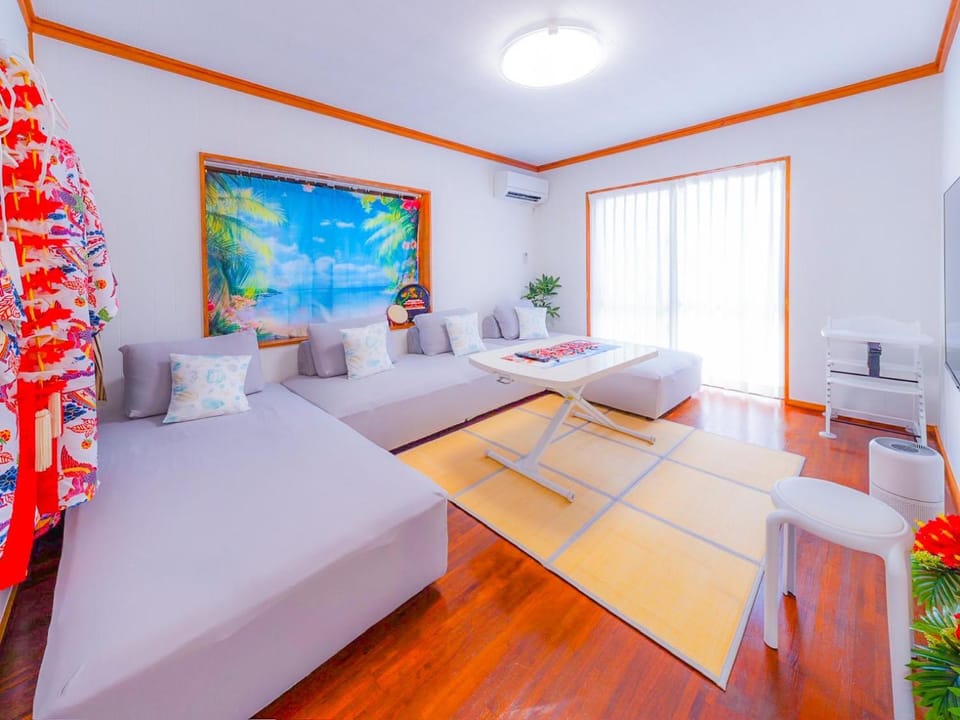 Bed, Living room, Photo of the whole room, Bedroom