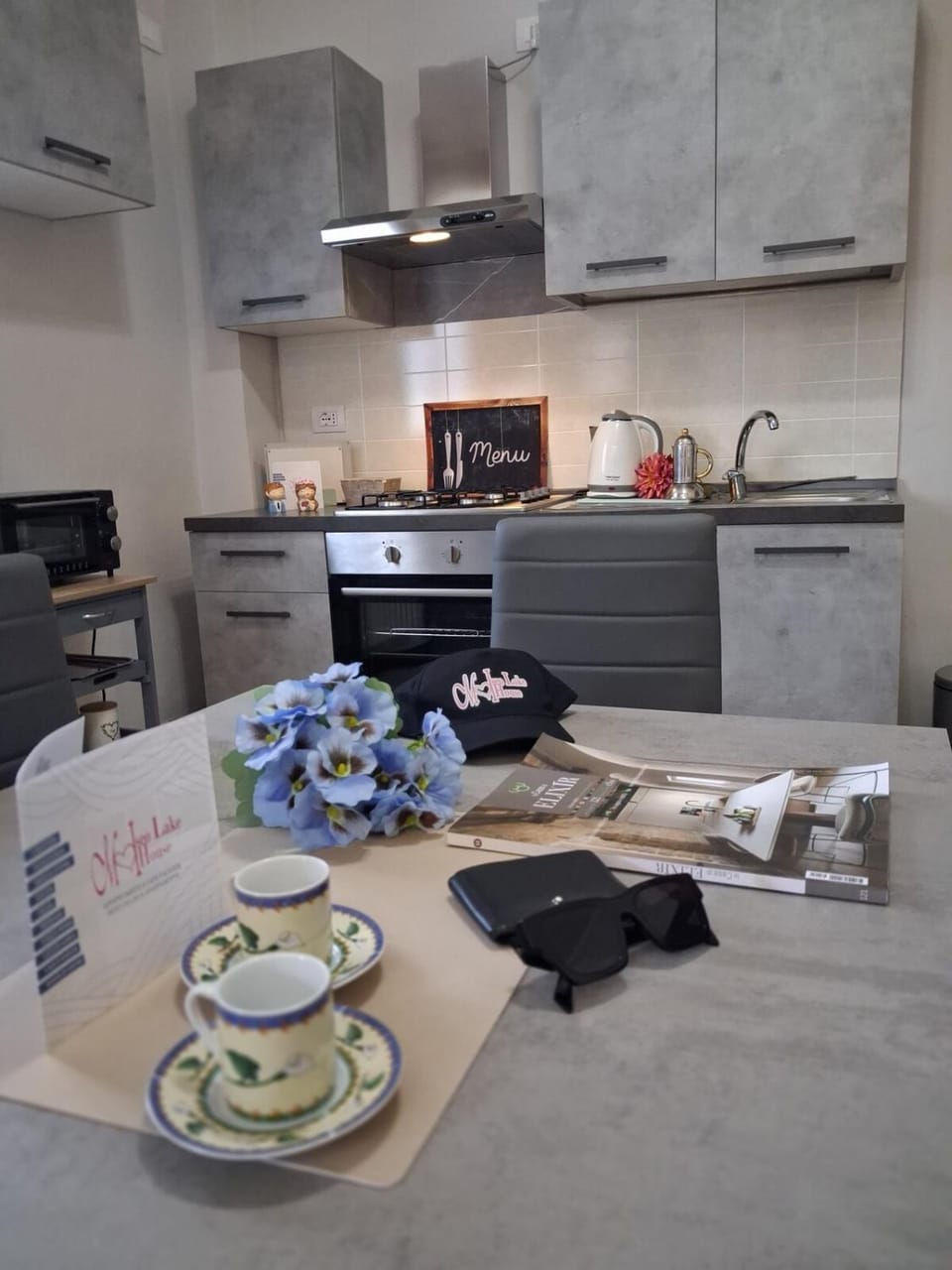 Kitchen or kitchenette, Dining area, stove, toaster