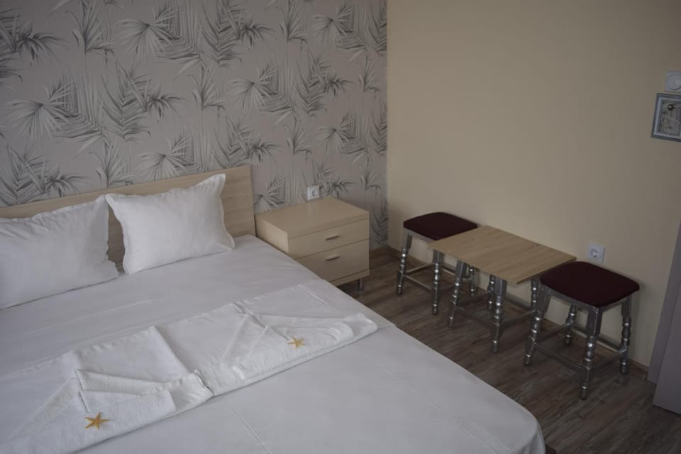 Seating area, Bedroom