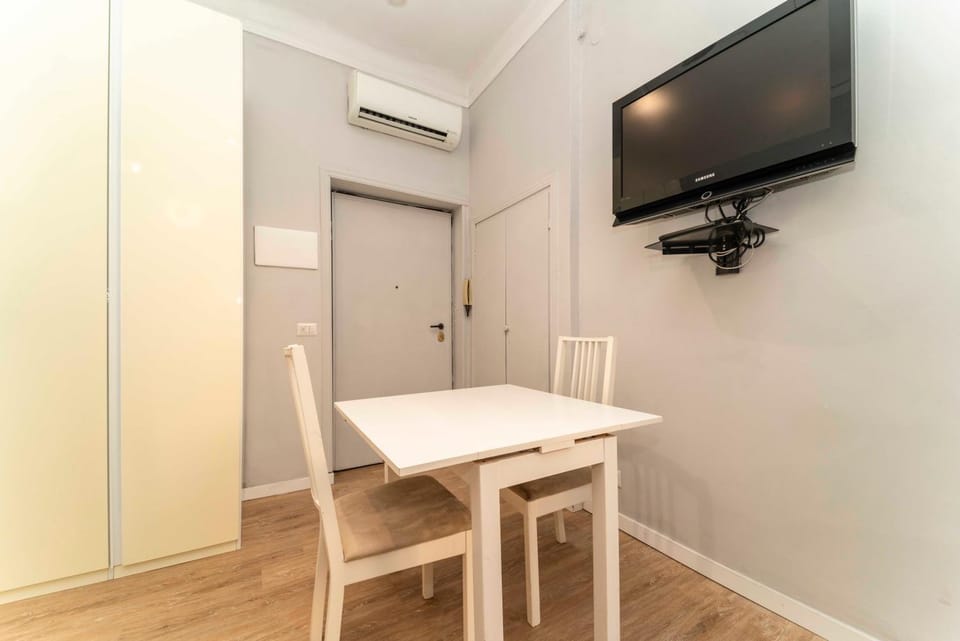 TV and multimedia, Dining area, air conditioner