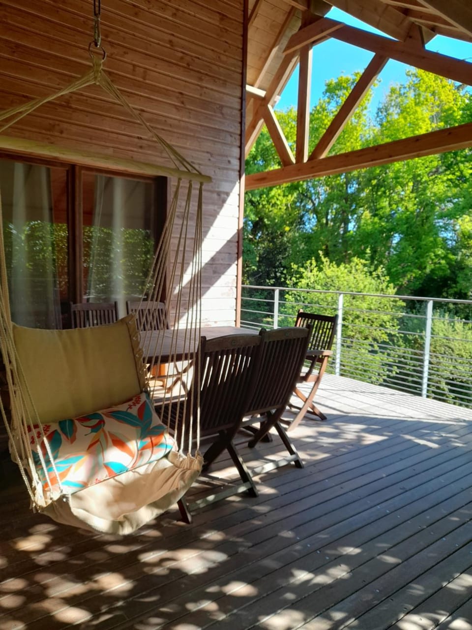 Patio, Dining area, Garden view