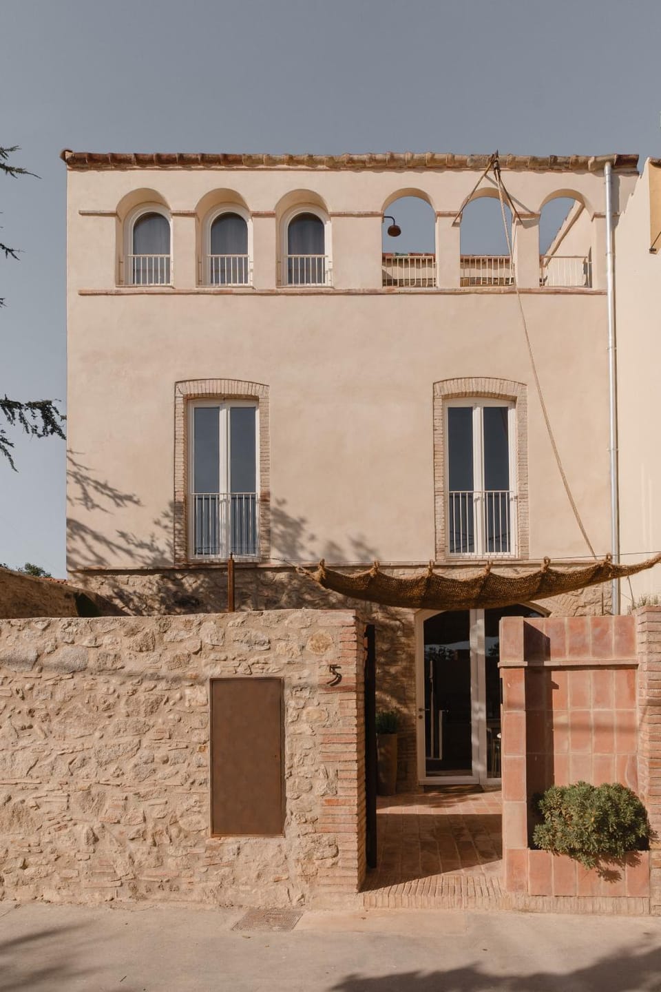 Facade/entrance