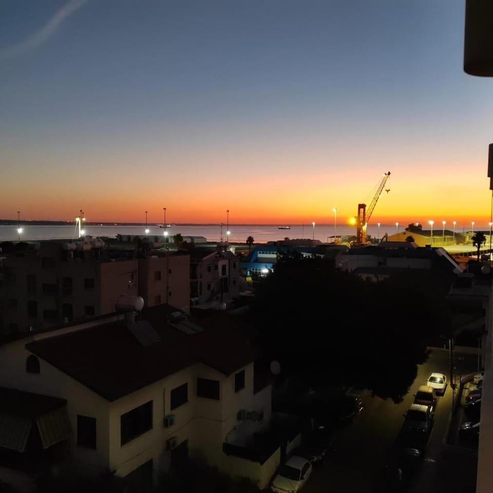 Seaside View 1-bedroom apartment! Apartment in Larnaca