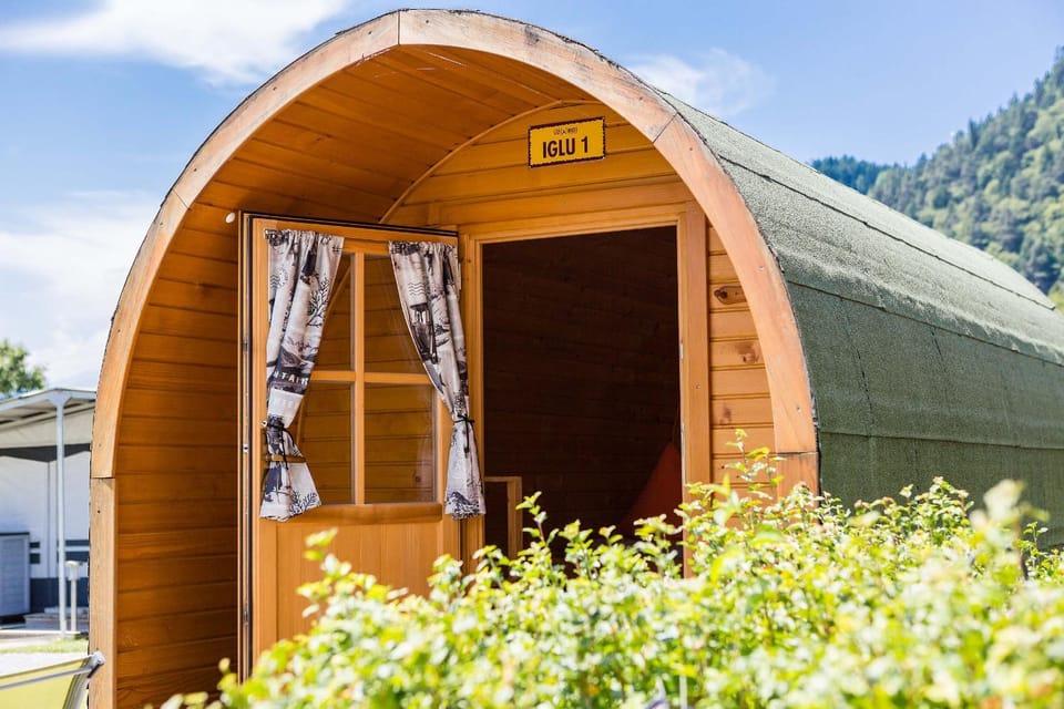 Natural landscape, Photo of the whole room, Mountain view