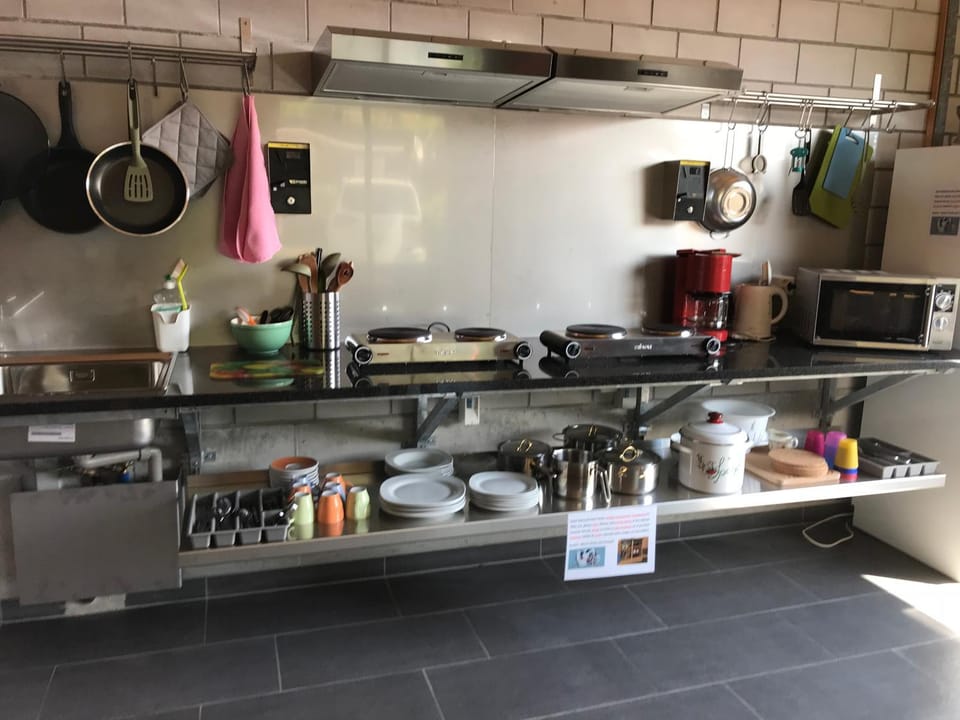 Kitchen or kitchenette, Kitchen or kitchenette, minibar