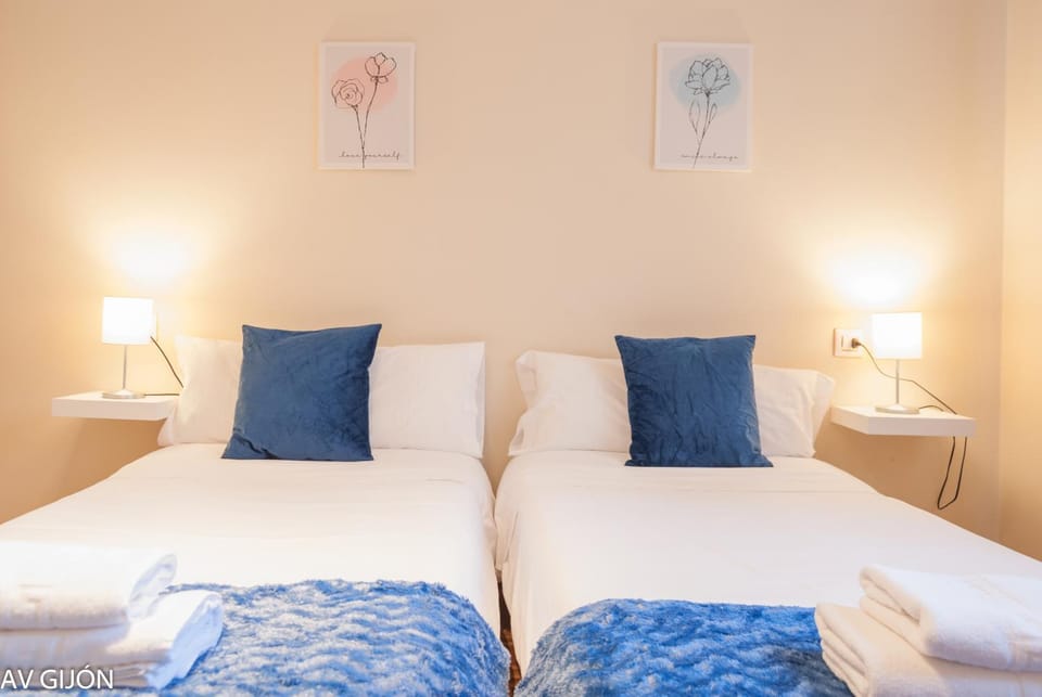 Bed, Photo of the whole room