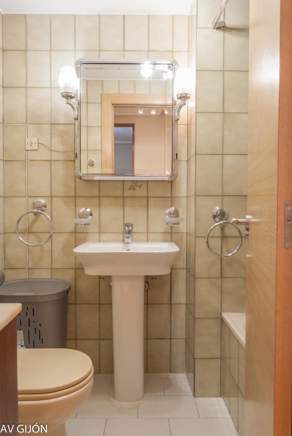 Bathroom, Bath