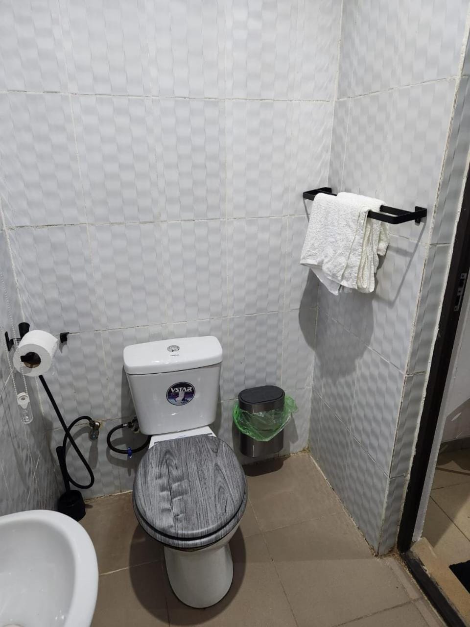 Ogunade Stores Apartment Apartment in Lagos