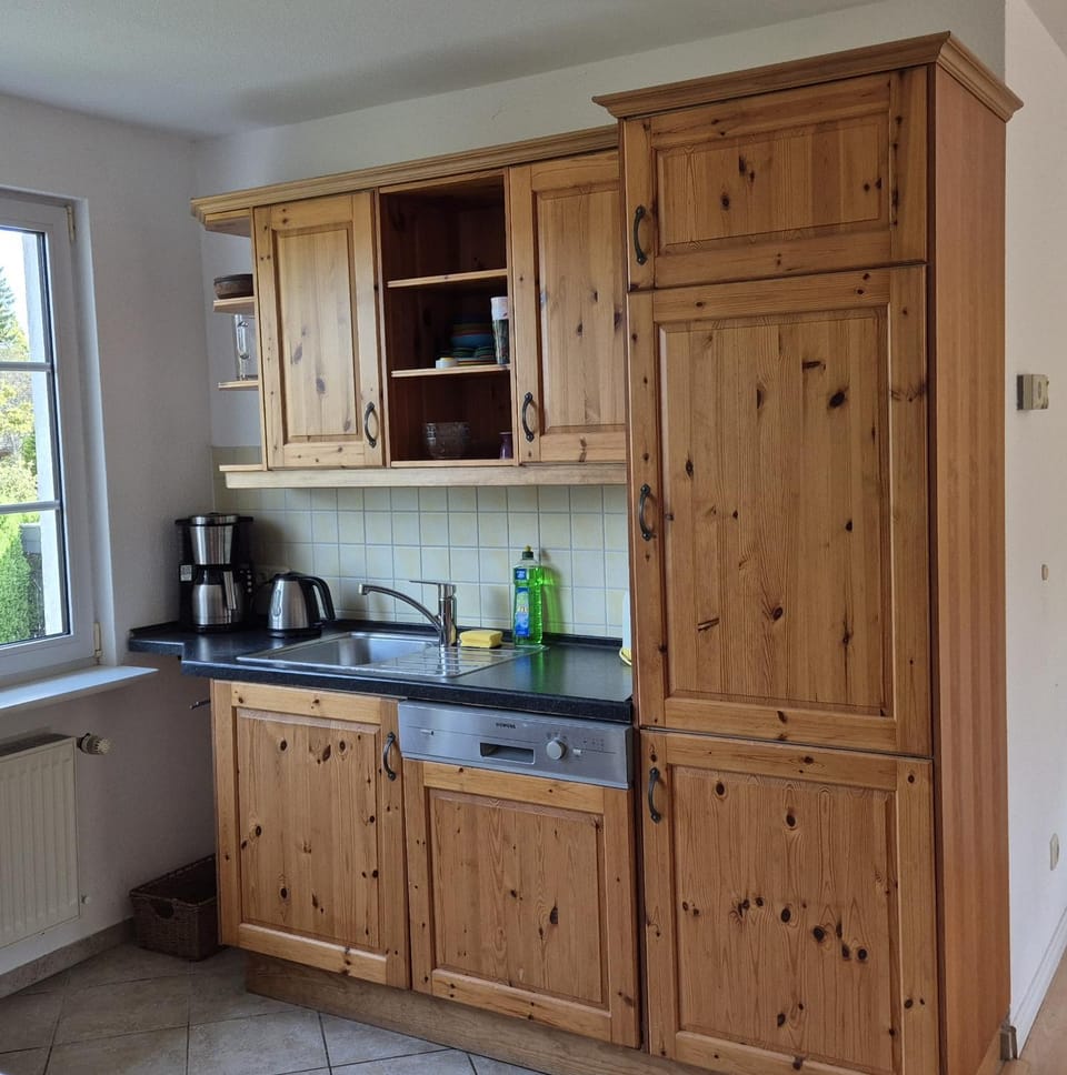 Coffee/tea facilities, Kitchen or kitchenette