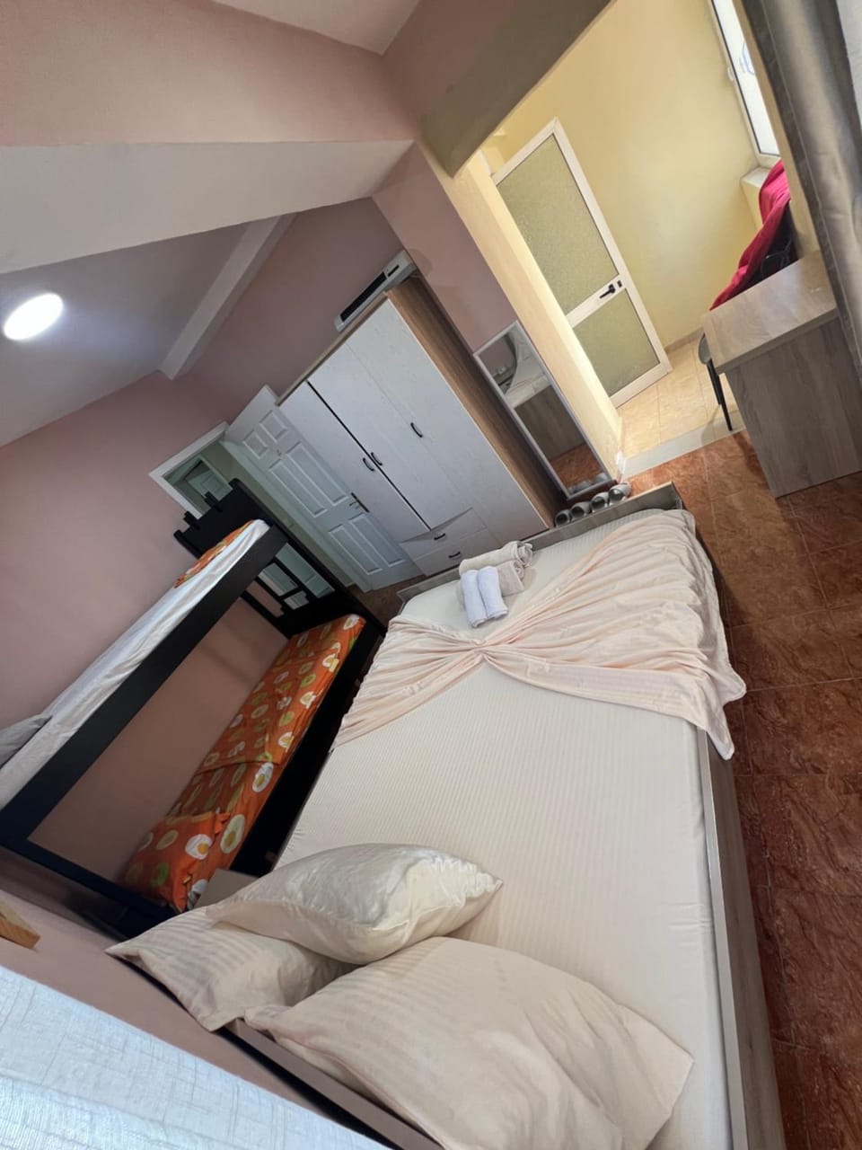 Open Door Hostel Hostel in Tirana