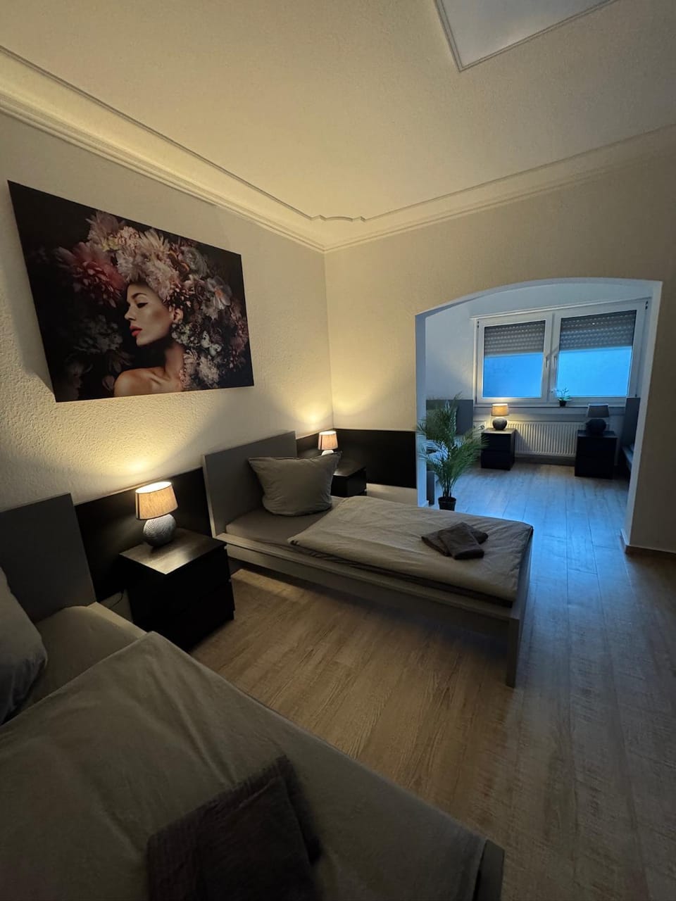 Bed, TV and multimedia, Photo of the whole room, Bedroom