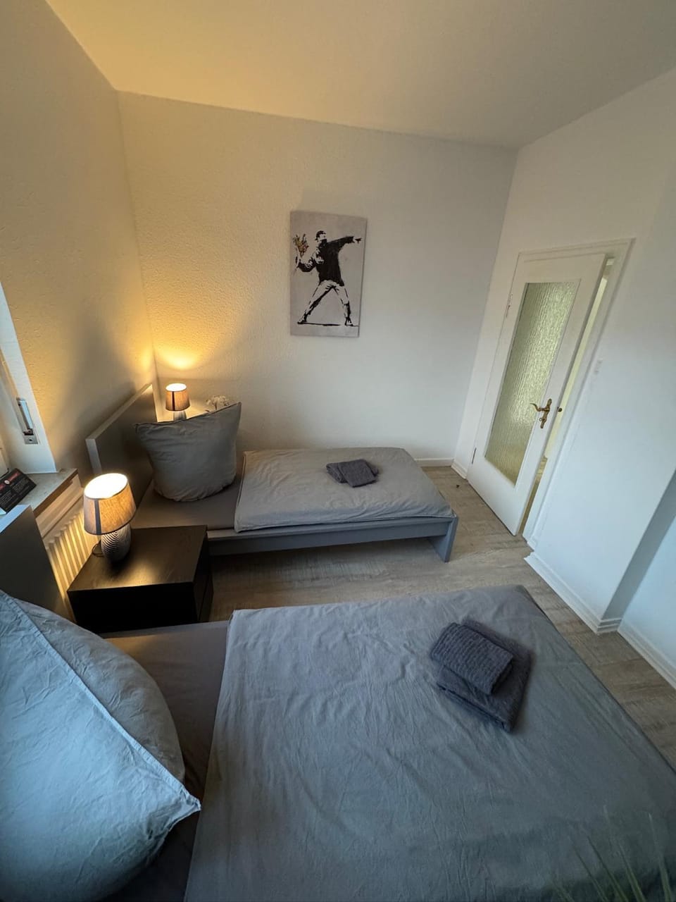 Bed, Photo of the whole room, Bedroom