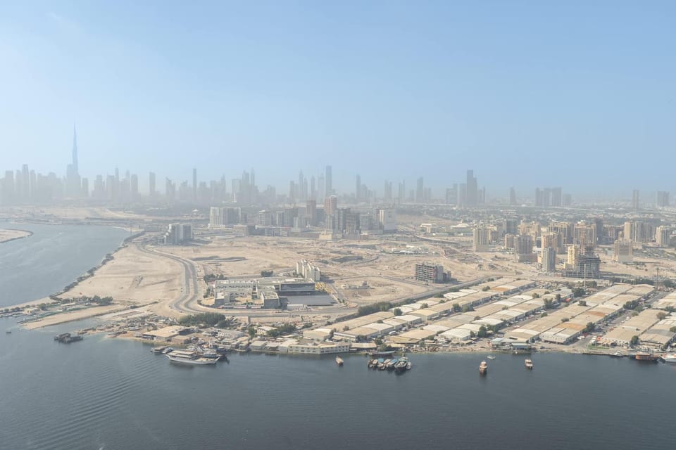 Free housekeeping visits during your stay - StayShort - Dubai Creek Harbour sleeps 4 with Incredible Views Apartment in Dubai