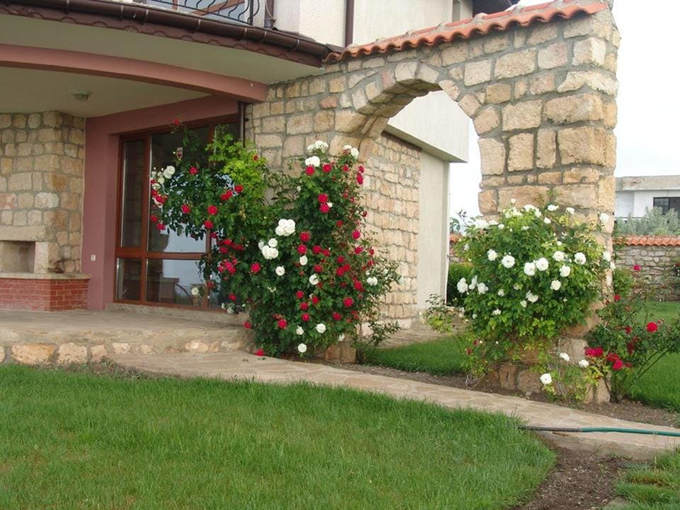 Decorative detail