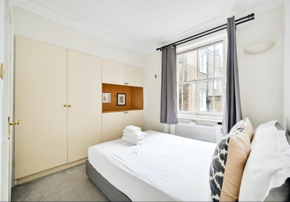 Bed, Photo of the whole room, Bedroom, towels, wardrobe