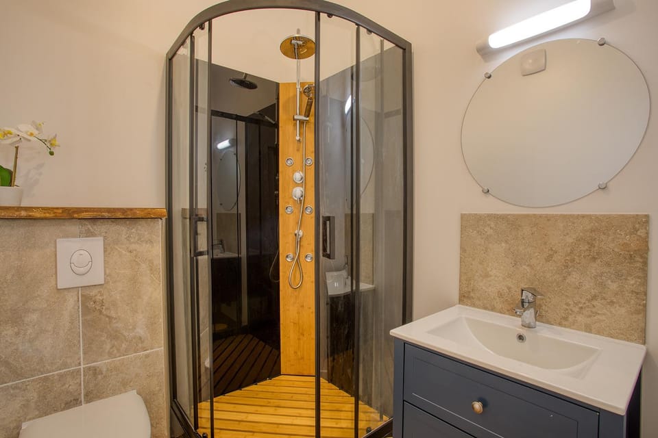 Shower, Bathroom