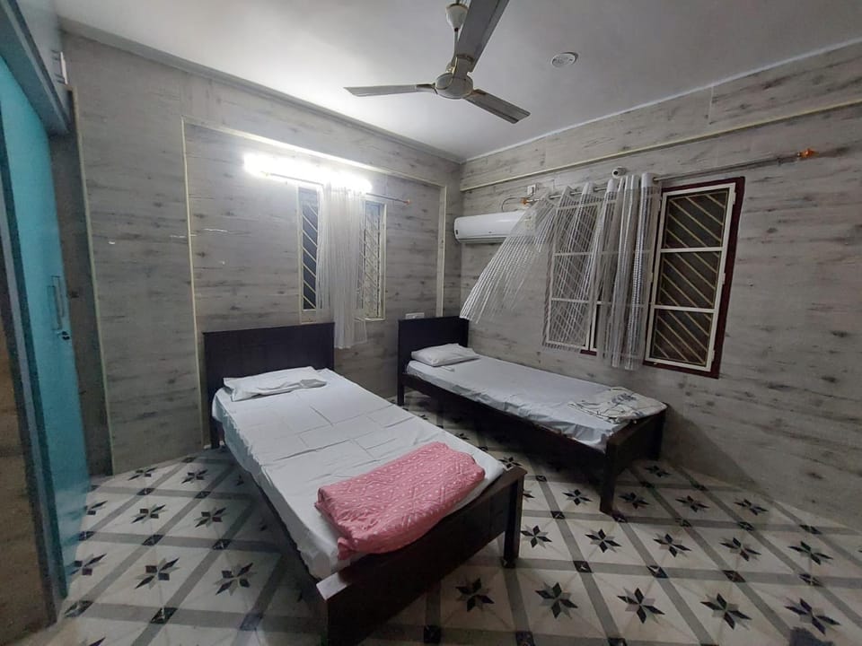 Emerald Mansion Apartment in Tamil Nadu