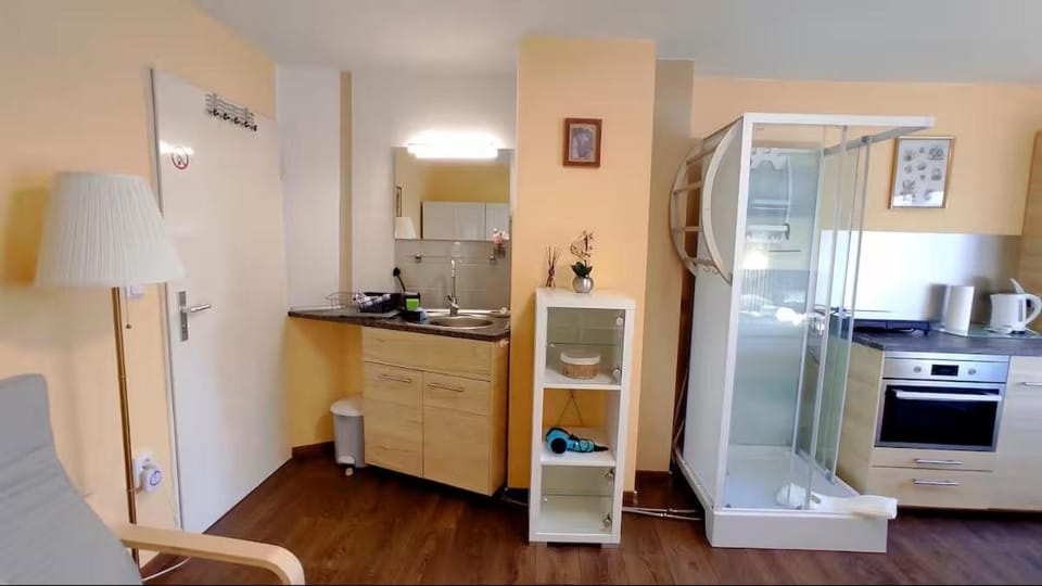 Bathroom, Kitchen or kitchenette