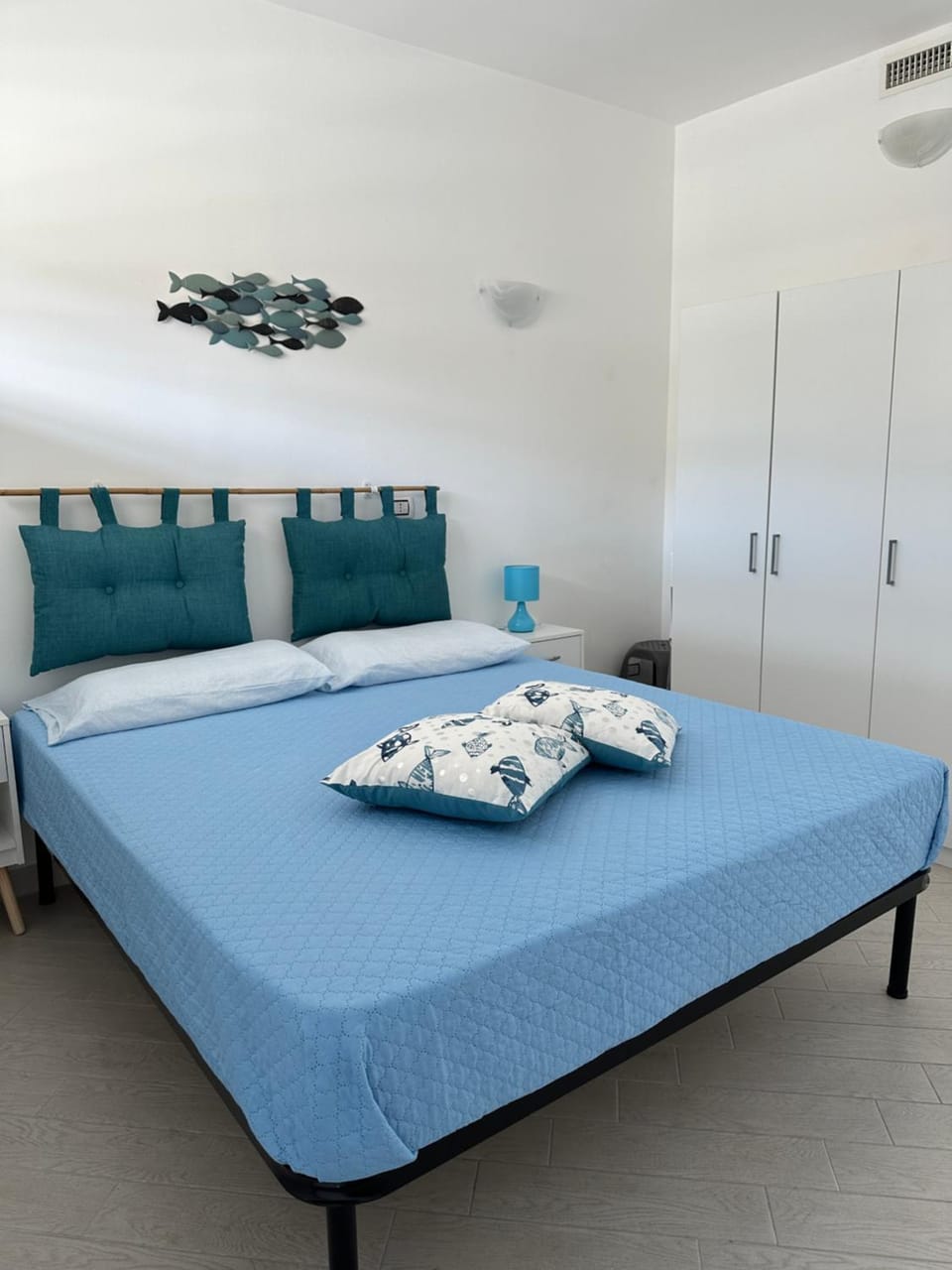 Bed, Photo of the whole room, Bedroom, wardrobe