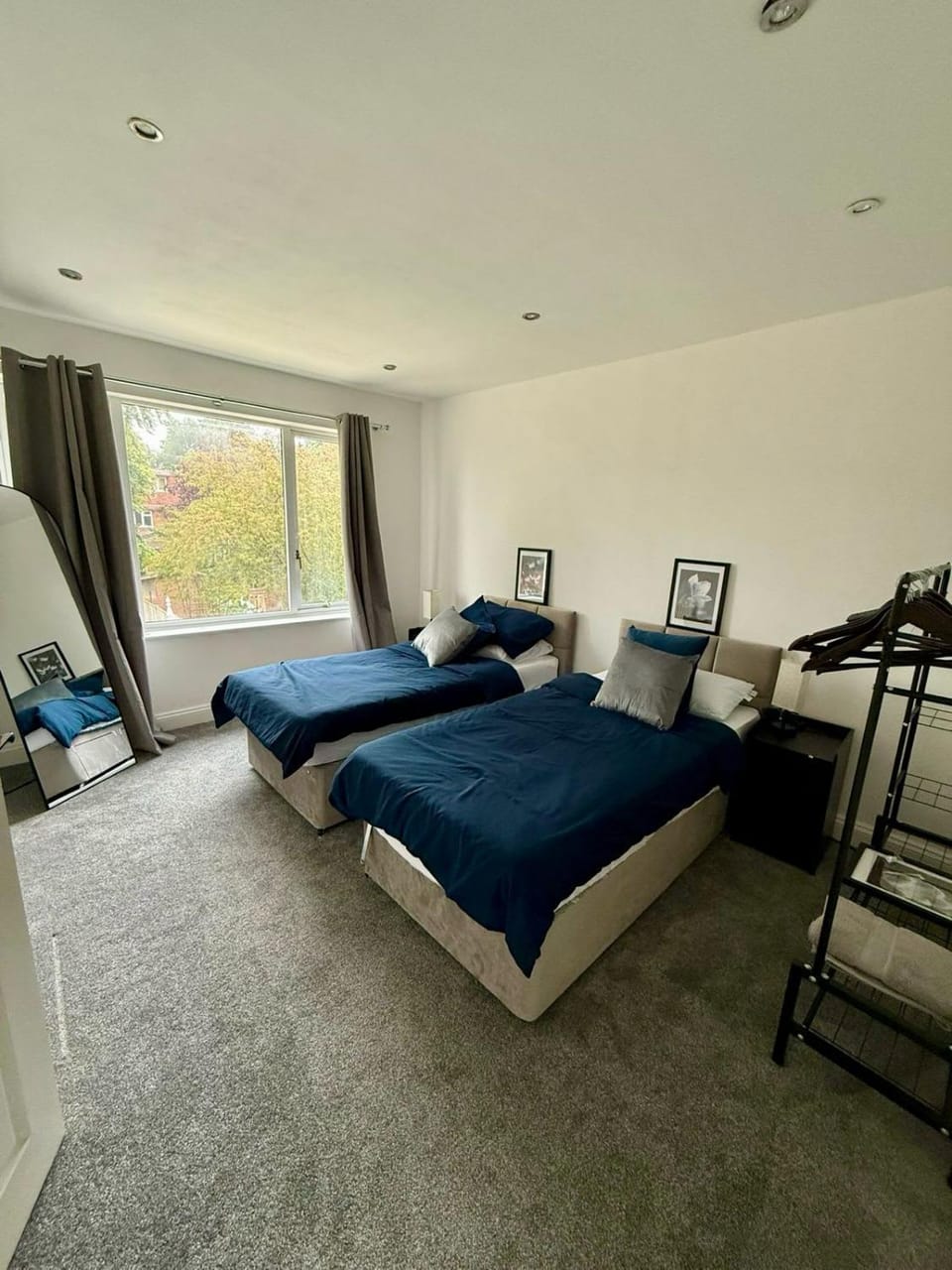 Bed, Photo of the whole room, Bedroom
