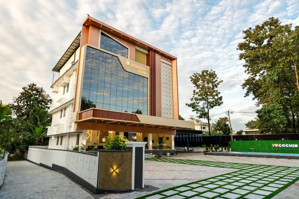 Facade/entrance