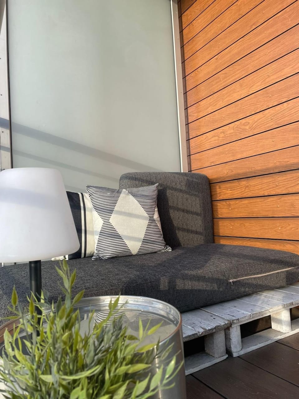 Off site, Balcony/Terrace