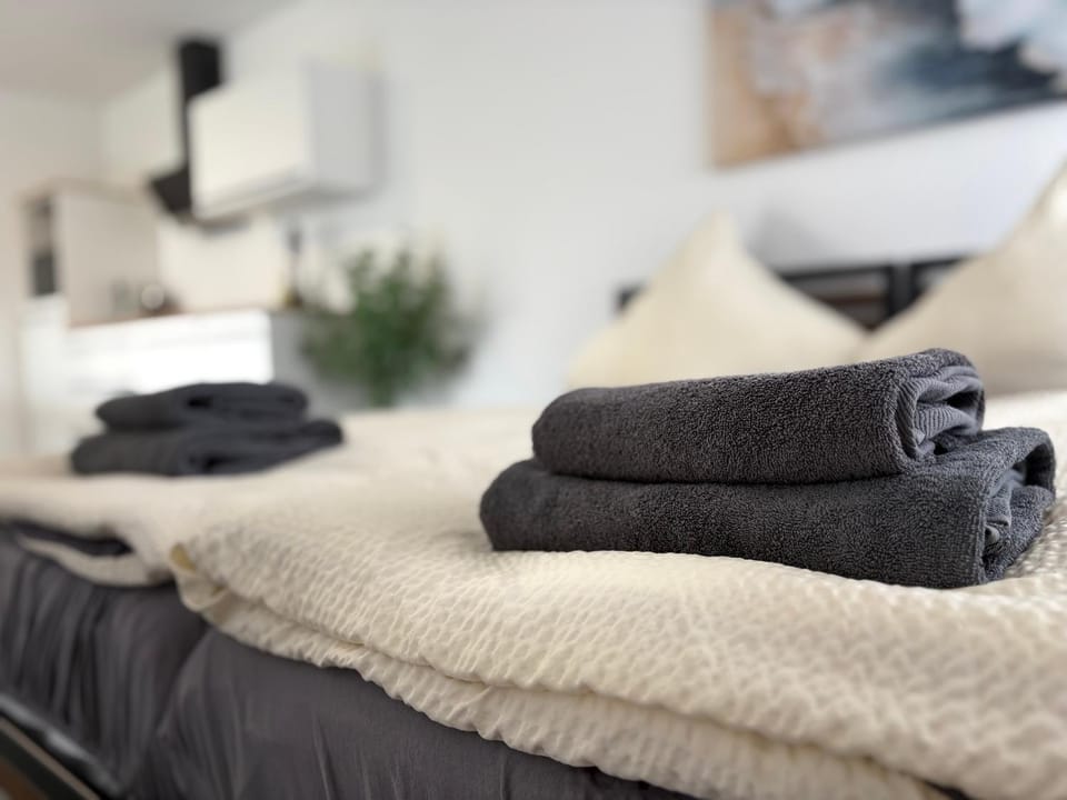 Bed, Photo of the whole room, Bedroom, towels